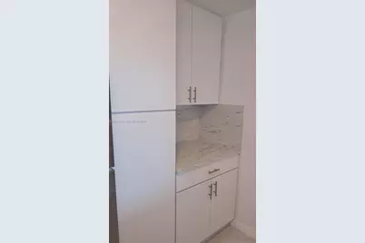 275 NE 18th St #1704, Miami, FL 33132 - Photo 9