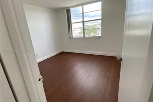 488 NW 165th St Rd, Miami, FL 33169 - Photo 31
