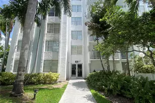 488 NW 165th St Rd, Miami, FL 33169 - Photo 5