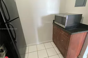 488 NW 165th St Rd, Miami, FL 33169 - Photo 17