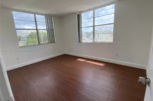 488 NW 165th St Rd, Miami, FL 33169 - Photo 35
