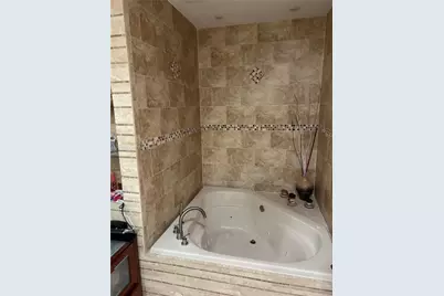 9180 NW 149th Ter, Miami Lakes, FL 33018 - Photo 9