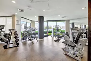 1000 Island Blvd, Aventura, FL 33160 - Photo 5