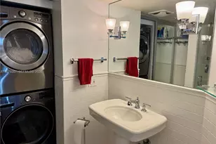 1000 Island Blvd, Aventura, FL 33160 - Photo 19