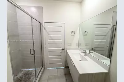 8015 NW 104th Ave #25, Doral, FL 33178 - Photo 9