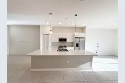 8015 NW 104th Ave #25, Doral, FL 33178 - Photo 3
