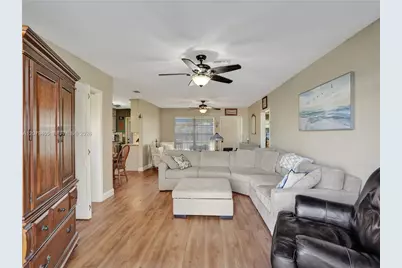 4681 NE 2nd Ave, Oakland Park, FL 33334 - Photo 17