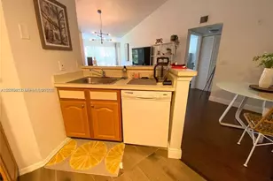 13090 Vista Isles Dr, Sunrise, FL 33325 - Photo 25