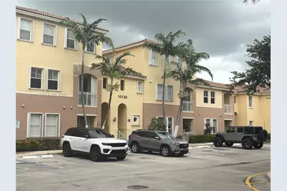 10132 NW 7th St #102, Miami, FL 33172 - Photo 1