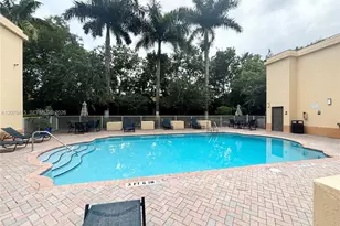 10132 NW 7th St, Miami, FL 33172 - Photo 15