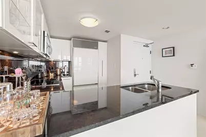 6801 Collins Ave #1401, Miami Beach, FL 33141 - Photo 5