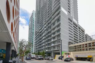 77 SE 5th St, Miami, FL 33131 - Photo 47