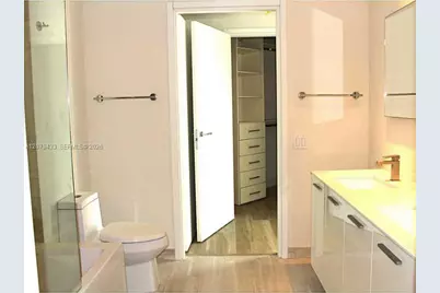 1300 Brickell Bay Dr #1008, Miami, FL 33131 - Photo 9