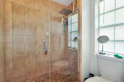 590 SE 19th Dr, Homestead, FL 33033 - Photo 13