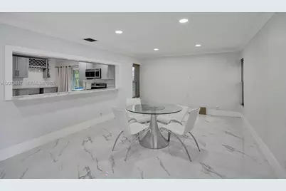 8350 NW 15th Ct, Coral Springs, FL 33071 - Photo 11