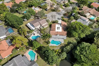 8350 NW 15th Ct, Coral Springs, FL 33071 - Photo 35