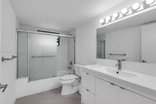 101 Ocean Ln Dr, Key Biscayne, FL 33149 - Photo 21