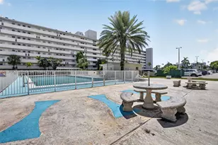 1770 NE 191st St, Miami, FL 33179 - Photo 17
