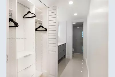 5701 Collins Ave #307, Miami Beach, FL 33140 - Photo 15