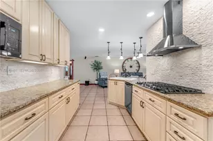 32205 SW 199th Ct, Homestead, FL 33030 - Photo 7