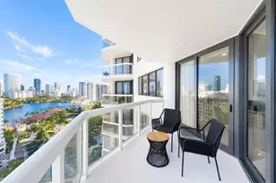 20185 E Country Club Dr, Aventura, FL 33180 - Photo 15