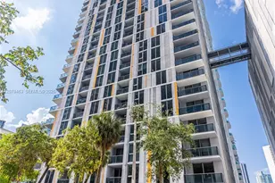 31 SE 6th St, Miami, FL 33131 - Photo 1