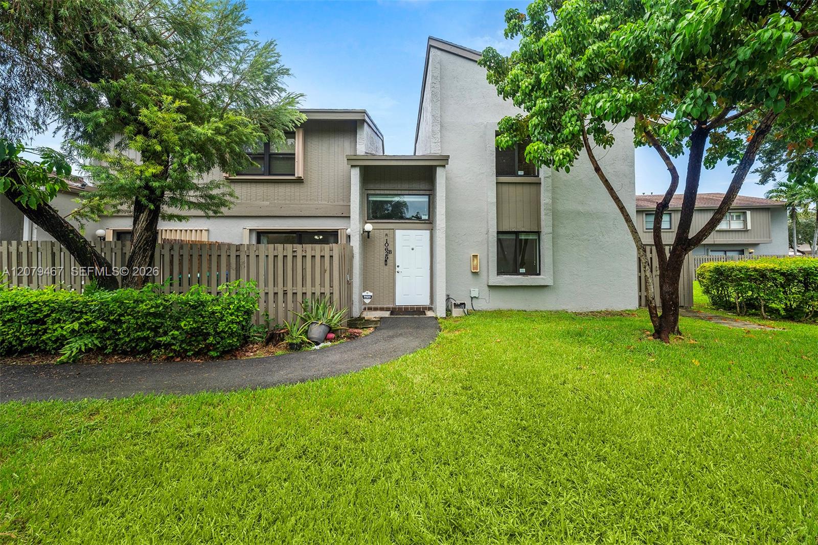 10629 SW 113th Pl #89B - 10629 SW 113th Pl #89B, Miami, FL 33176 Luxury Property | Jose Angel Pina
