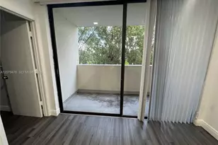 8002 SW 149th Ave, Miami, FL 33193 - Photo 11