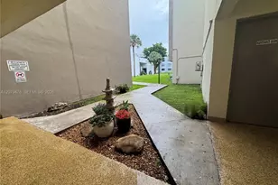8002 SW 149th Ave, Miami, FL 33193 - Photo 21