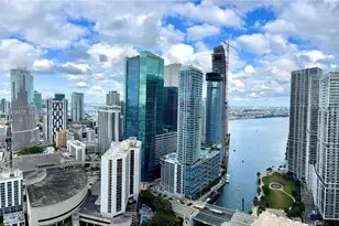41 SE 5th St, Miami, FL 33131 - Photo 15