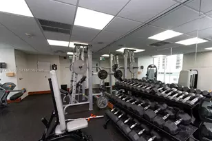 41 SE 5th St, Miami, FL 33131 - Photo 17