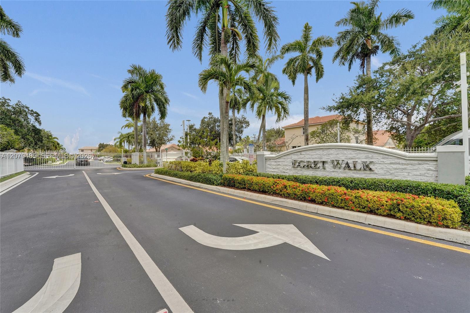 774 SW 120th Ave - 774 SW 120th Ave, Pembroke Pines, FL 33025 Luxury Property | Jose Angel Pina