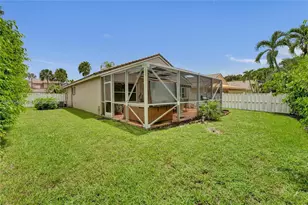 774 SW 120th Ave, Pembroke Pines, FL 33025 - Photo 41