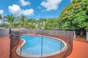 628 SW 4th St, Hallandale Beach, FL 33009 - Photo 31
