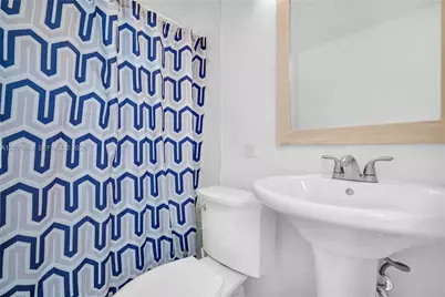 628 SW 4th St, Hallandale Beach, FL 33009 - Photo 13