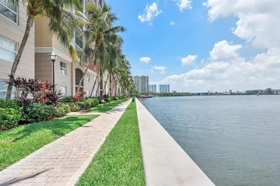 17150 N Bay Rd #2619, Sunny Isles Beach, FL 33160 - Photo 3