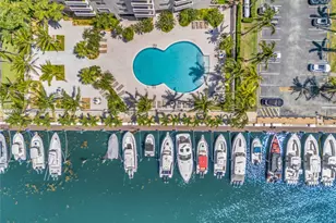 90 Edgewater Dr, Coral Gables, FL 33133 - Photo 17