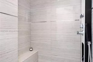 300 South Pointe Dr, Miami Beach, FL 33139 - Photo 31