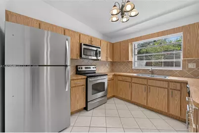 5736 SW 112th Ter, Cooper City, FL 33330 - Photo 11