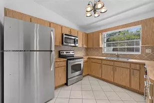 5736 SW 112th Terrace, Cooper City, FL 33330 - Photo 11
