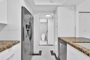 3800 N Hills Dr, Hollywood, FL 33021 - Photo 37
