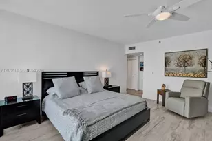 20281 E Country Club Dr, Aventura, FL 33180 - Photo 25