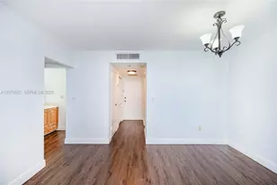 2899 Collins Ave, Miami Beach, FL 33140 - Photo 9