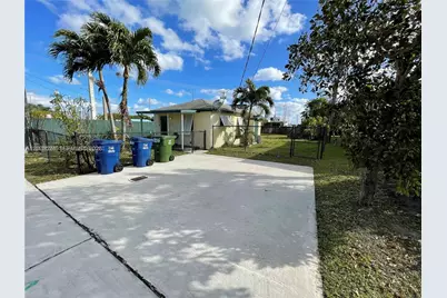 1016 NW 1st Ave, Hallandale Beach, FL 33009 - Photo 1