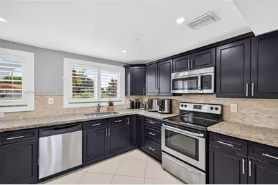2518 Tortugas Ln, Fort Lauderdale, FL 33312 - Photo 27