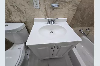 2431 NW 9th St, Fort Lauderdale, FL 33311 - Photo 5