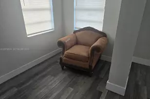 2431 NW 9th St, Fort Lauderdale, FL 33311 - Photo 11