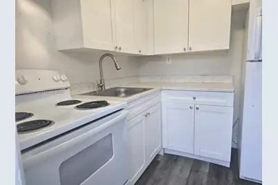 2431 NW 9th St, Fort Lauderdale, FL 33311 - Photo 13