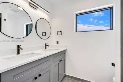 2255 NE 173rd St #0, North Miami Beach, FL 33160 - Photo 5