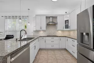18051 SW 41st St, Miramar, FL 33029 - Photo 17